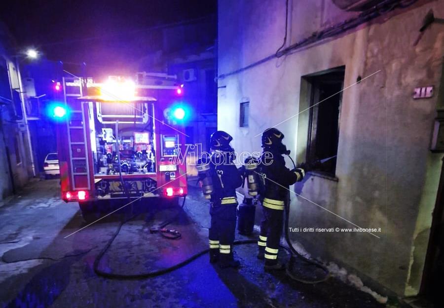  Stufa-distrugge-appartamento-a-Rombiolo-vigili-del-fuoco-evitano-il-peggio