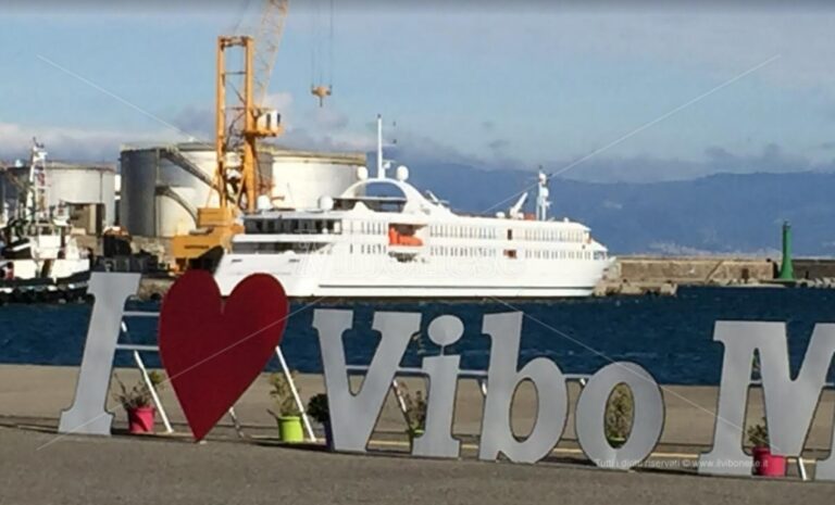 Ritorna nel Porto di Vibo Marina la nave da crociera la “Belle de l’Adriatique”