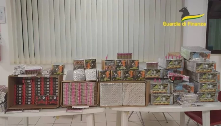 Sequestrate 11 tonnellate di fuochi d’artificio in Calabria: sei persone denunciate