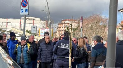 Lavori in piazza Razza a Vibo: scoppia la protesta degli ambulanti del mercato settimanale