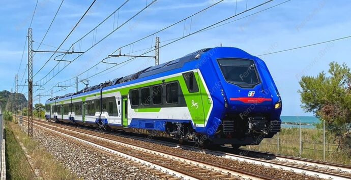 Nuovi treni Blues e Pop sui binari calabresi