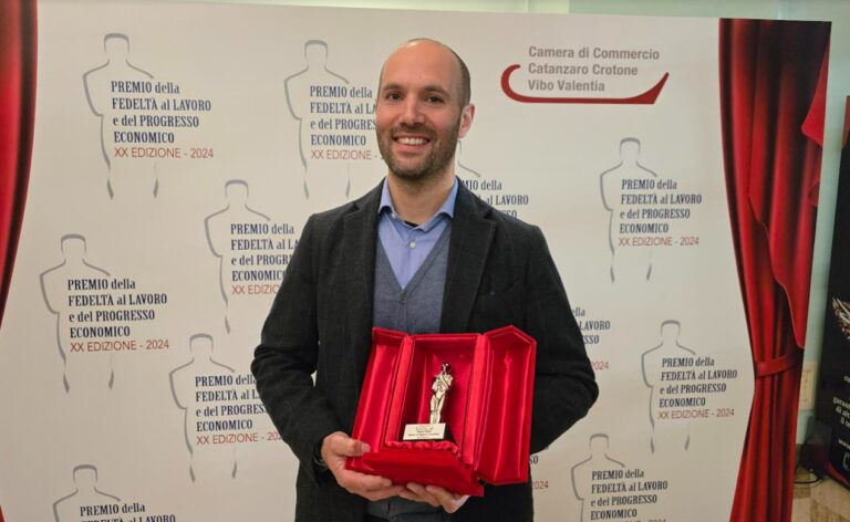 “Premio fedeltà al lavoro” nuovo riconoscimento per il titolare delle Cantine Benvenuto