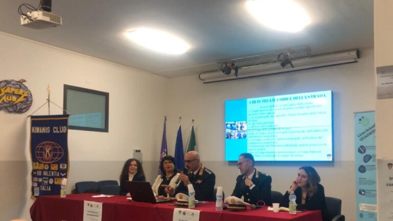 Vibo, il Kiwanis club incontra gli studenti dello Scientifico: focus sulla guida in sicurezza