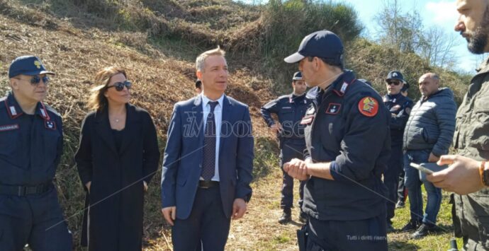 Nelle campagne di Filandari si cerca il cadavere di un giovane scomparso 15 anni fa – Video