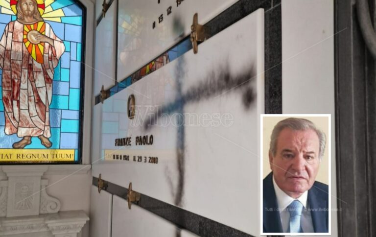 Stefanaconi, vandalizzata la cappella dell’ex sindaco Saverio Franzè: indagini