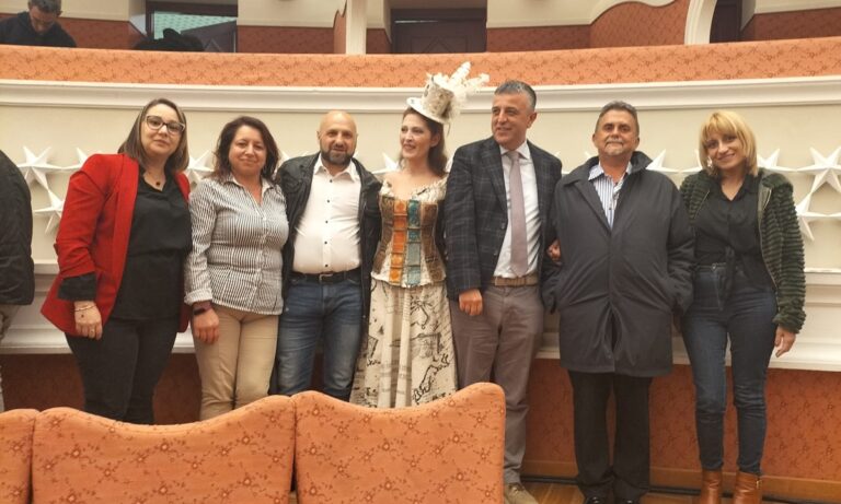 A Zambrone la quinta rassegna di “Comune Scuola Teatro” fra cultura e curiosità