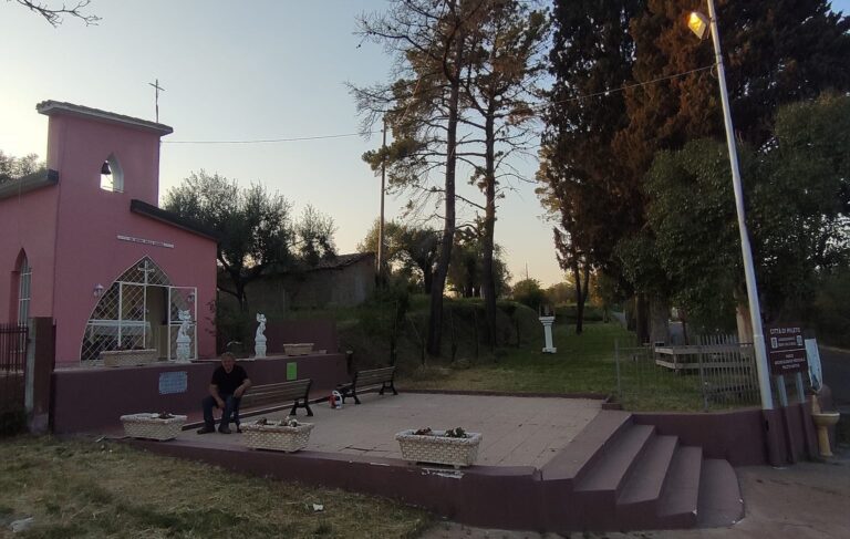 Mileto, look primaverile per il tempio della Madonna della Guardia