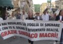 Tropea: un centinaio di persone al corteo di solidarietà al sindaco – Video