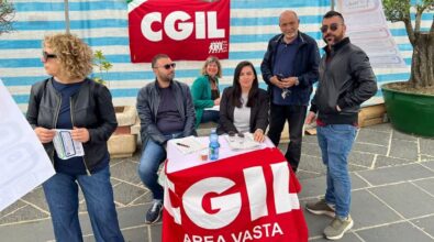 Referendum sul lavoro, a Vibo Valentia la Cgil raccoglie centinaia di firme