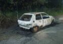Auto in fiamme a Mileto, indagano i carabinieri