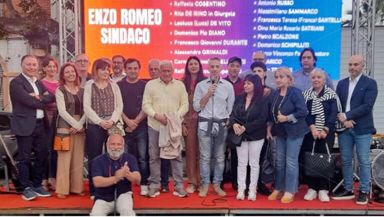 Verso le comunali, Enzo Romeo presenta liste e programma a Vibo Marina