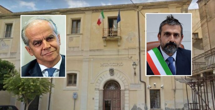 Scioglimento Tropea, il ministro: «Sindaco sostenuto dalla cosca e attività del Comune condizionata»