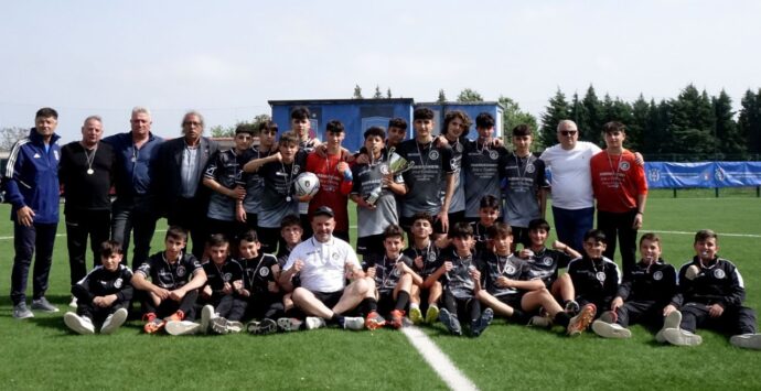 Calcio giovanile, l’Usd Francavilla Angitola premiata a Catanzaro per la vittoria del campionato Under 15