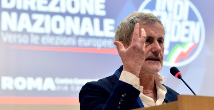 Elezioni, il movimento Indipendenza (Bevilacqua) rimarca il sostegno a Cosentino: «Il 31 Alemanno a Vibo»