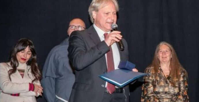 “Segni di pace”, al vibonese Michele Petullà consegnato il Premio nazionale