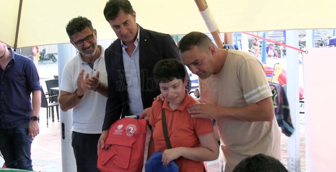 Inclusione in riva al mare, presentato a Vibo Marina il campo estivo per disabili Fenicemare – Video