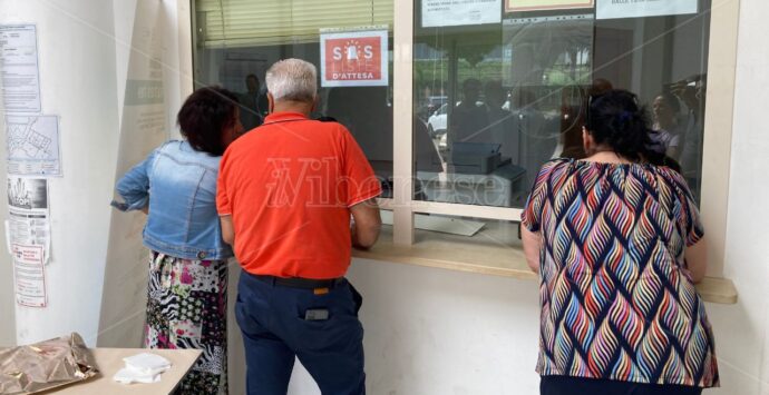Vibo, nasce lo sportello gratuito “Sos liste d’attesa” per aiutare i pazienti ad accedere in tempo utile alle prestazioni sanitarie – Video