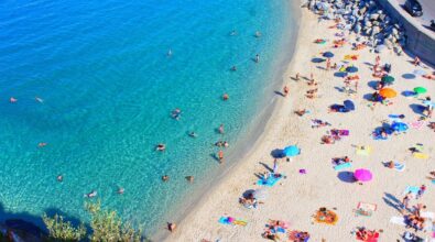 Bagnini comunali all’ombra di Santa Maria dell’Isola: Tropea vara il programma di sicurezza balneare