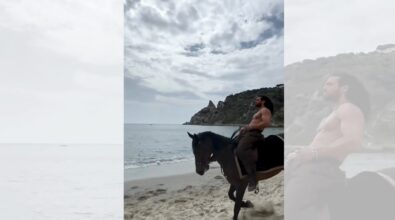 Sandokan approda nel Vibonese, le riprese tra Tropea e Capo Vaticano con Can Yaman – Video