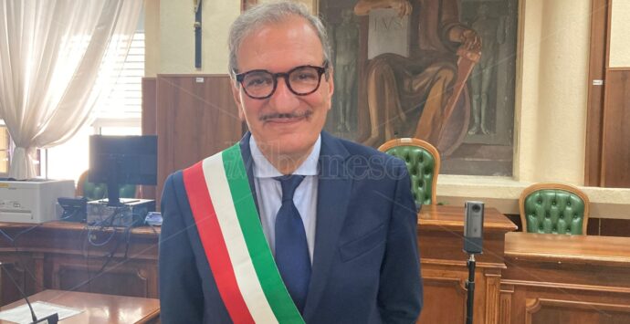 Al Comune di Vibo uno “sconticino” di 200mila euro (su 3,5 milioni) ma così evita il dissesto, Romeo: «Non avevamo i soldi per gli interessi»