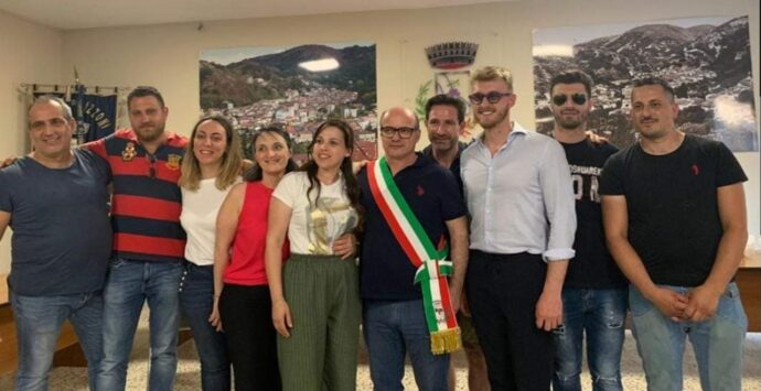 Pizzoni, il sindaco Caruso vara la nuova giunta: ecco i due assessori