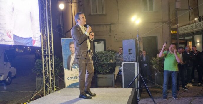 Occhiuto a Vibo per Cosentino annuncia l’intenzione di ricandidarsi alla Regione: «C’è ancora tanto da fare»