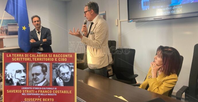 Berto, Strati e Costabile: a Vibo il racconto della Calabria che passa attraverso i suoi scrittori – Video