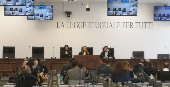 Processo Imponimento, il comportamento «eticamente riprovevole» dell’architetto Tedesco ma «nessuna adesione alla cosca Anello» 