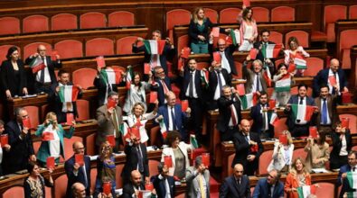 La notte (in aula) della Repubblica: l’Autonomia differenziata è legge dopo una seduta fiume alla Camera