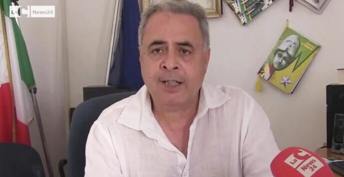 Nicotera, il sindaco: «Aumento Tari? Colpa di chi non fa la differenziata». E annuncia controlli