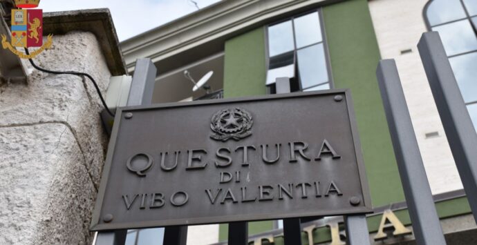 Vibo, perseguita la compagna del suo ex fidanzato: ammonita dal questore e invitata a seguire un percorso di recupero contro la violenza