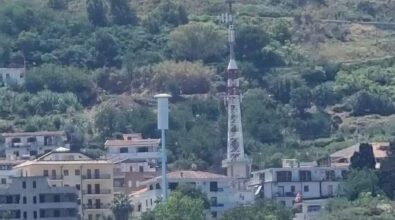 Tropea, il Comitato civico No-antenna e l’ex consigliere Piserà pronti alla battaglia legale per far rimuovere il pennone dal quartiere Annunziata