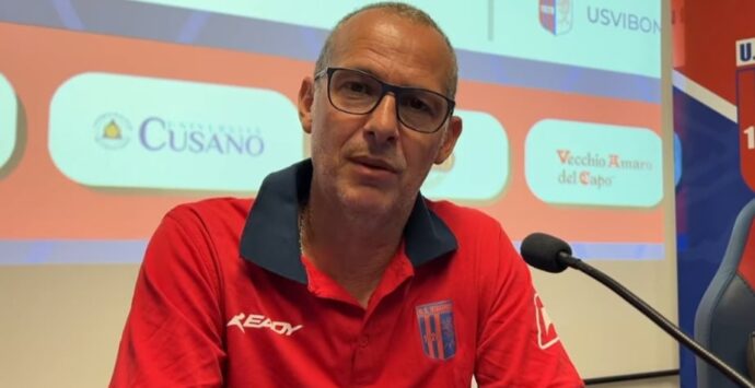 Vibonese, il ds Meli fa il punto sulla stagione rossoblù: «Abbiamo perso troppe partite ma la classifica è ancora aperta, non molliamo»