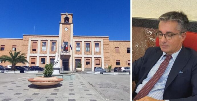 Vibo, Scuglia sul caso dell’assessore in possibile conflitto d’interessi: «Nomine competenza del Consiglio, ma anche in caso di incompatibilità gli atti sono validi»