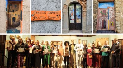 Museo a cielo aperto, a Zungri il centro storico s’arricchisce di nuovi portoni dipinti -Foto