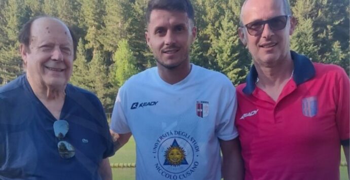 Vibonese Calcio, ha rinnovato l’attaccante Terranova: «Restare è sempre stato il mio obiettivo»