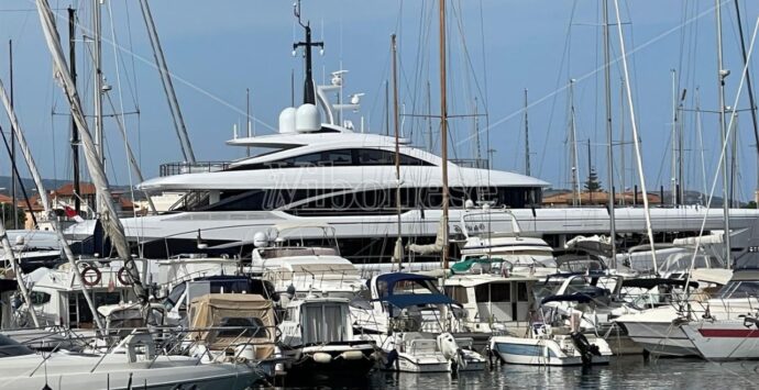 Il porto di Vibo Marina accoglie il superyacht “Dyna R” ma attende ancora gli interventi infrastrutturali