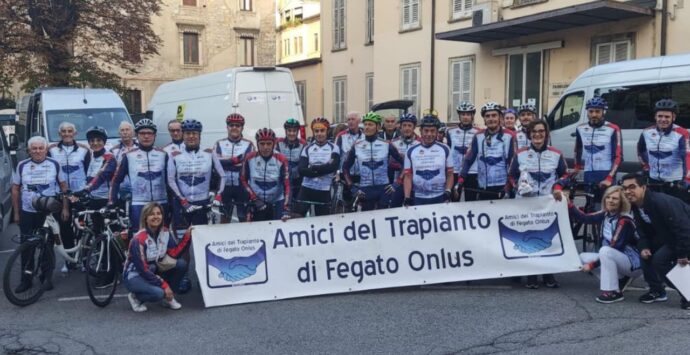 Pedalando per la vita: la 18esima edizione della granfondo ciclistica dei trapianti arriva in Calabria e fa tappa a Tropea
