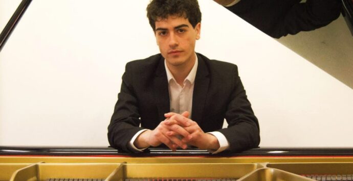 Vibo, la sezione Agimus riapre la stagione concertistica: si parte con il pianista Giuseppe Marco Daniele