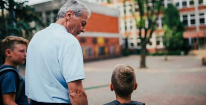 A scuola in sicurezza grazie al “Nonno vigile”: a Vibo il servizio di controllo pronto a ripartire