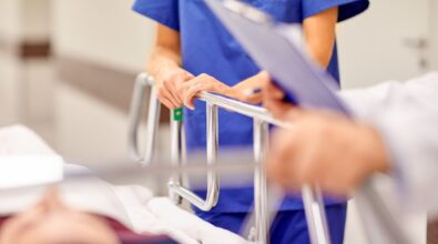 «Nella Cardiologia di Vibo professionalità e una grande umanità che fa la differenza», il grazie a medici e infermieri dal figlio di un paziente