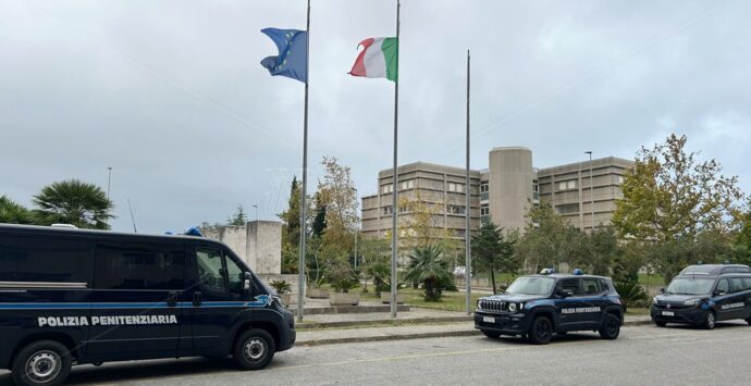 Infermiera aggredita nel carcere di Vibo, la denuncia del sindacato Fp Cgil: «Precari e costretti a lavorare in situazioni di pericolo»
