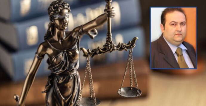 Nuova assoluzione con formula piena per l’ex consigliere provinciale Domenico Fraone, era accusato di falsificazione di valori bollati