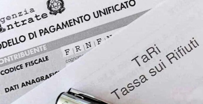 Parghelia, il Comune batte cassa per oltre 430mila euro di Tari per gli anni 2018 e 2019