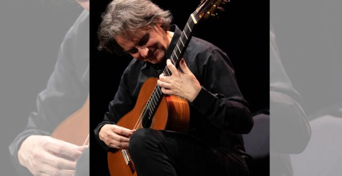 Nicotera, con il concerto di Luciano Pompilio si chiude il festival Guitaromanie. E già si pensa alla sesta edizione
