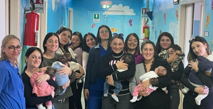 Farmaco contro la bronchiolite, partita a Vibo la campagna per neonati e lattanti: già 60 bimbi immunizzati