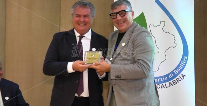 Presentato a Vibo Valentia il primo report del Consorzio di bonifica della Calabria: «Servizi più efficienti per gli agricoltori» – VIDEO