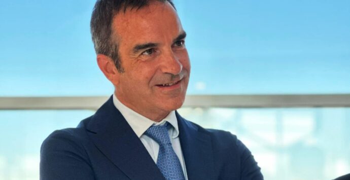 Febbre ma condizioni stazionarie per il governatore Occhiuto operato al cuore
