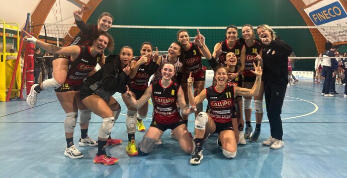 Volley, le ragazze della Tonno Callipo chiudono il 2024 con la nona vittoria consecutiva: Palermo battuto per 3-0