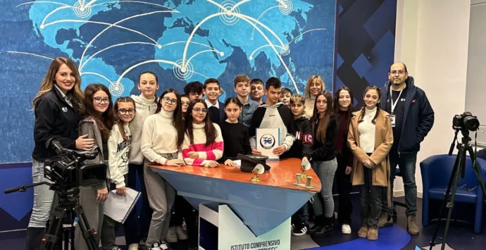 Tg Young, al via su LaC Tv la nuova stagione del telegiornale dell’Istituto Vespucci di Vibo Marina